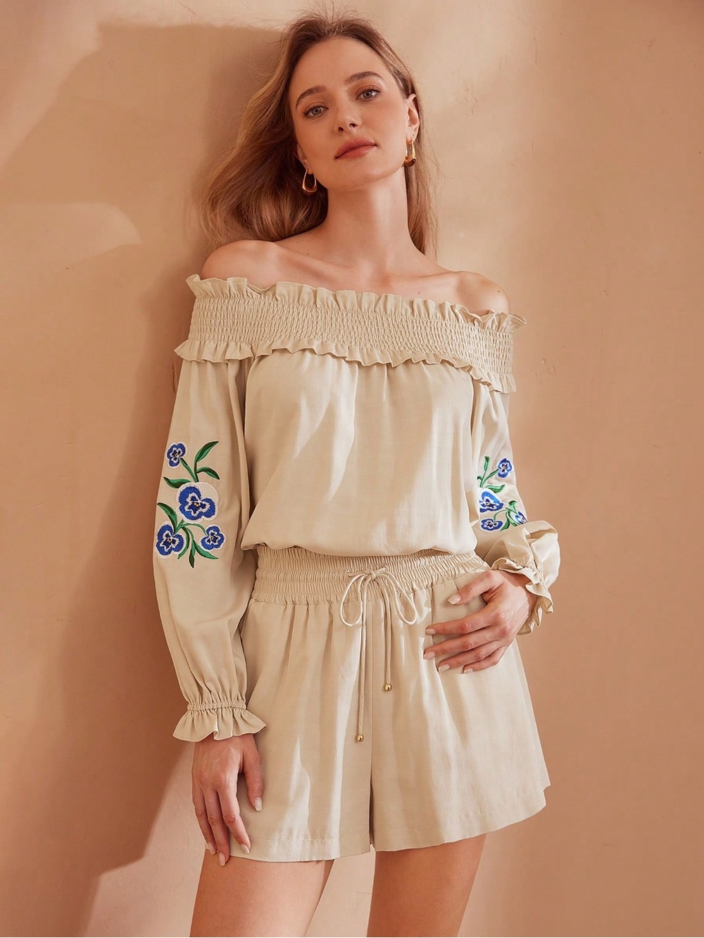 Set Off-Shoulder Embroidered Beige